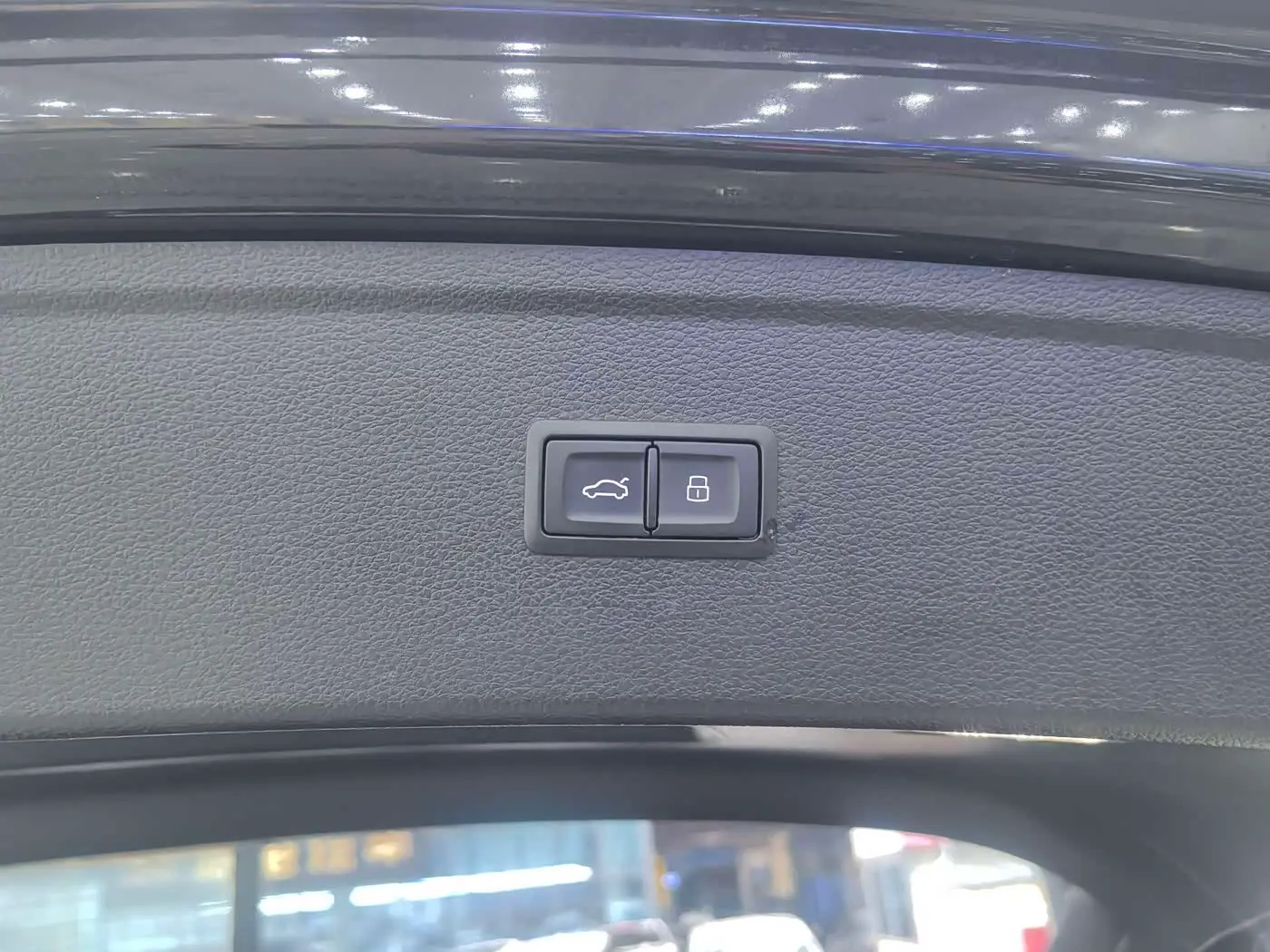 Audi Q5L 2023 — Şəkil 16/20