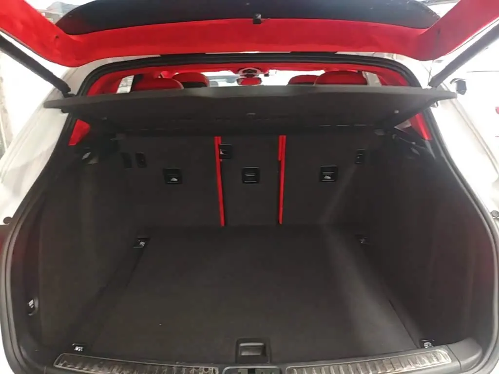 Porsche Macan 2019 — Photo 18/19