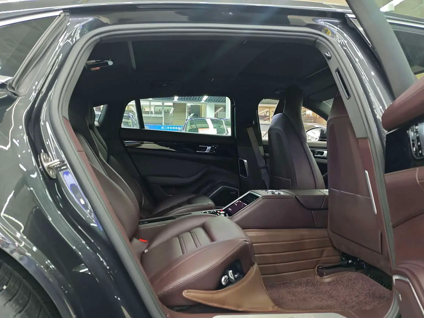 Porsche Panamera 2018 — Şəkil 8/20