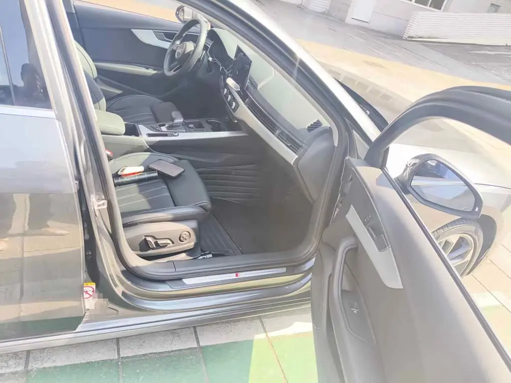 Audi A4L 2023 — Şəkil 12/12