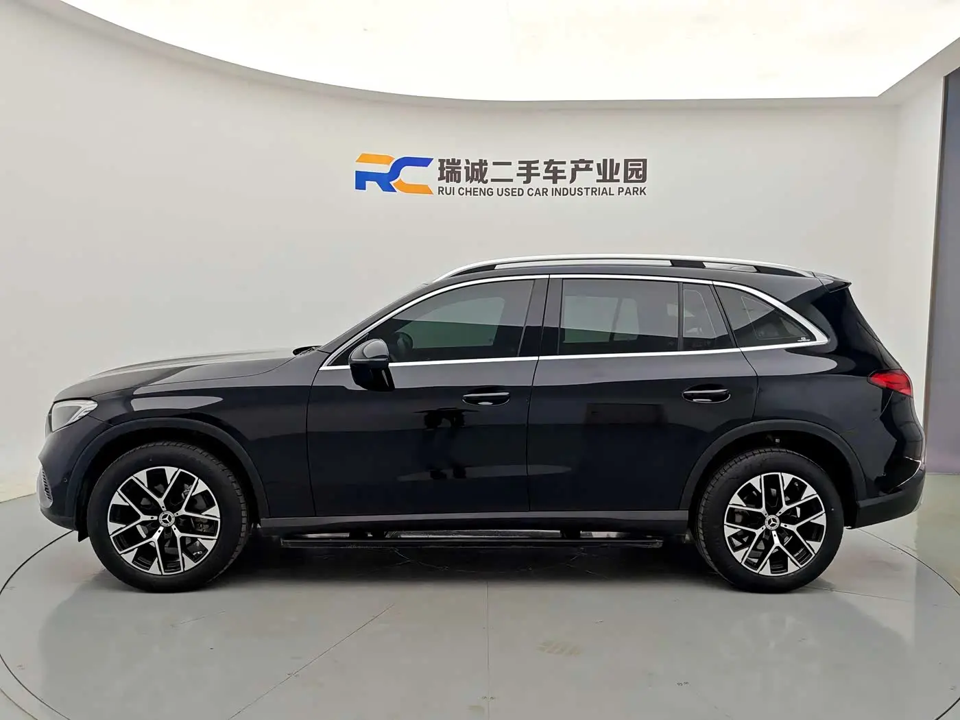 Mercedes-Benz GLC 2023 — Фото 3/19