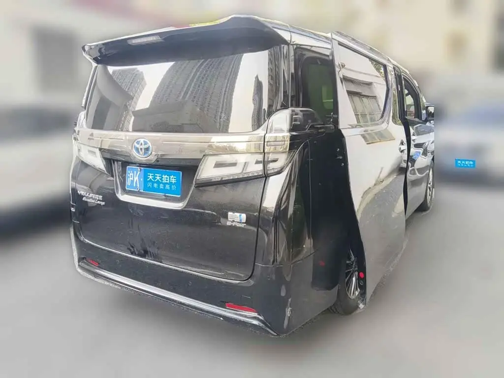 Toyota Vellfire 2019 — Photo 2/12