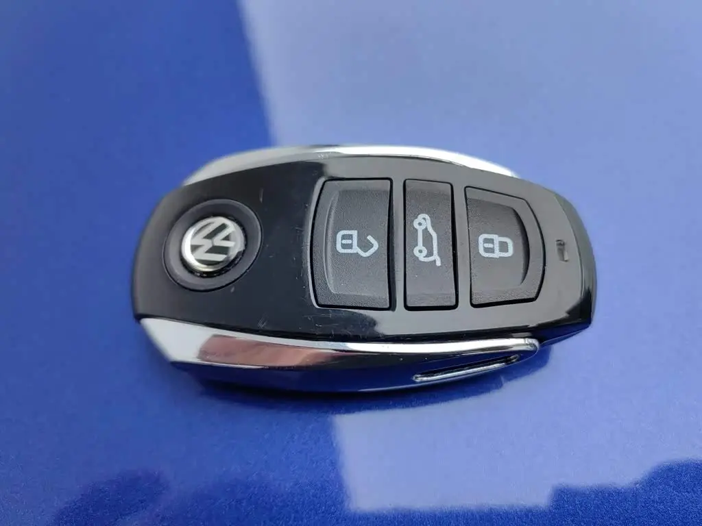 Volkswagen Touareg 2018 — Şəkil 19/20