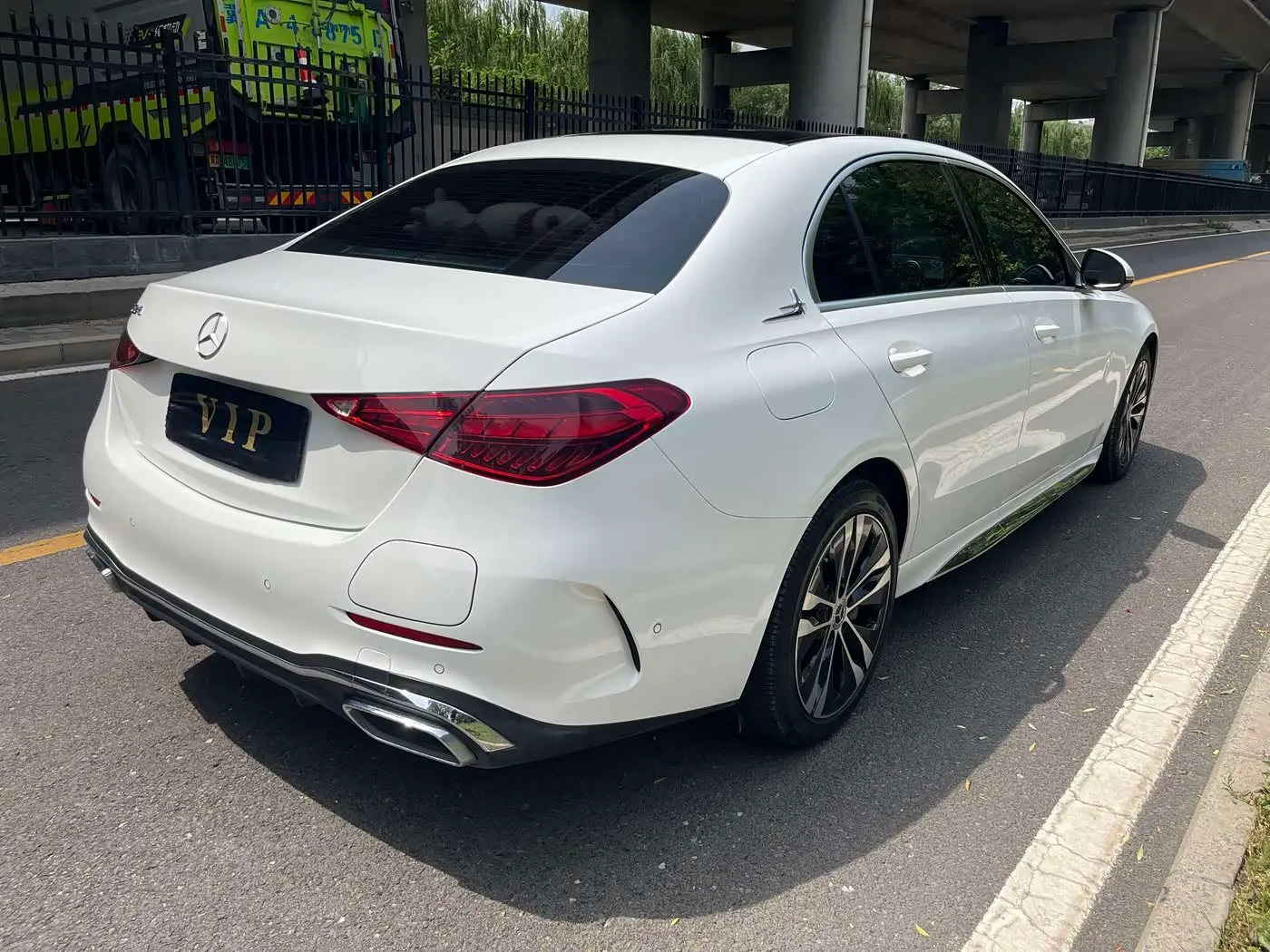 Mercedes-Benz C-Class New Energy 2023 — Фото 5/11