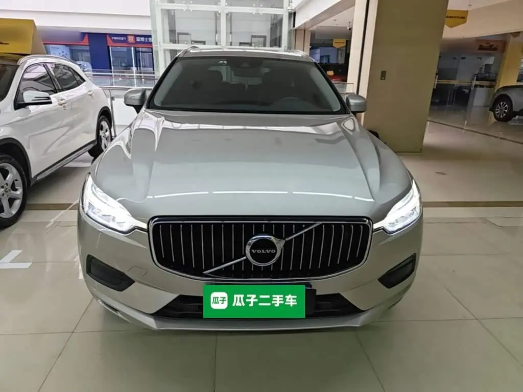Volvo XC60 2018 — Photo 3/20