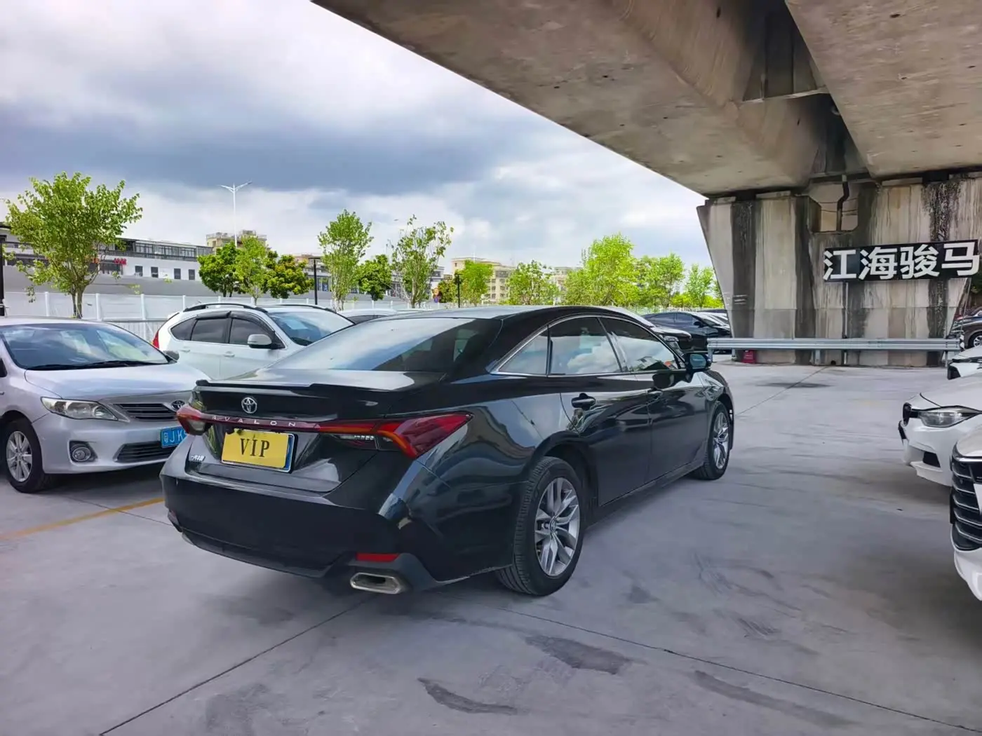 Toyota Avalon 2019 — Photo 11/12