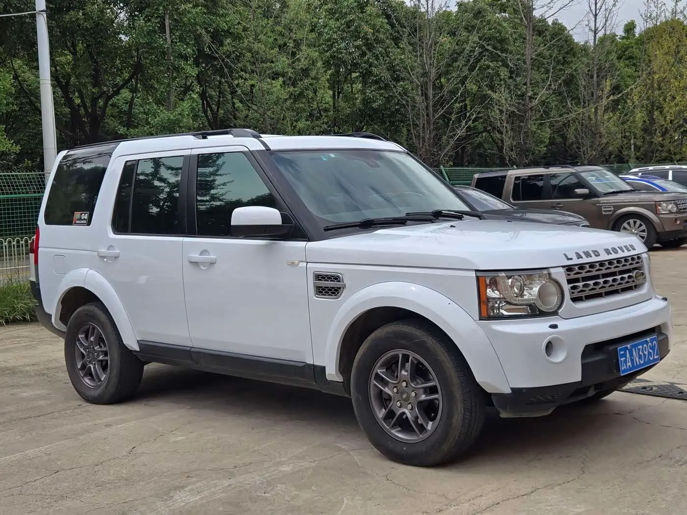 Land Rover Discovery 2010 — Фото 3/10