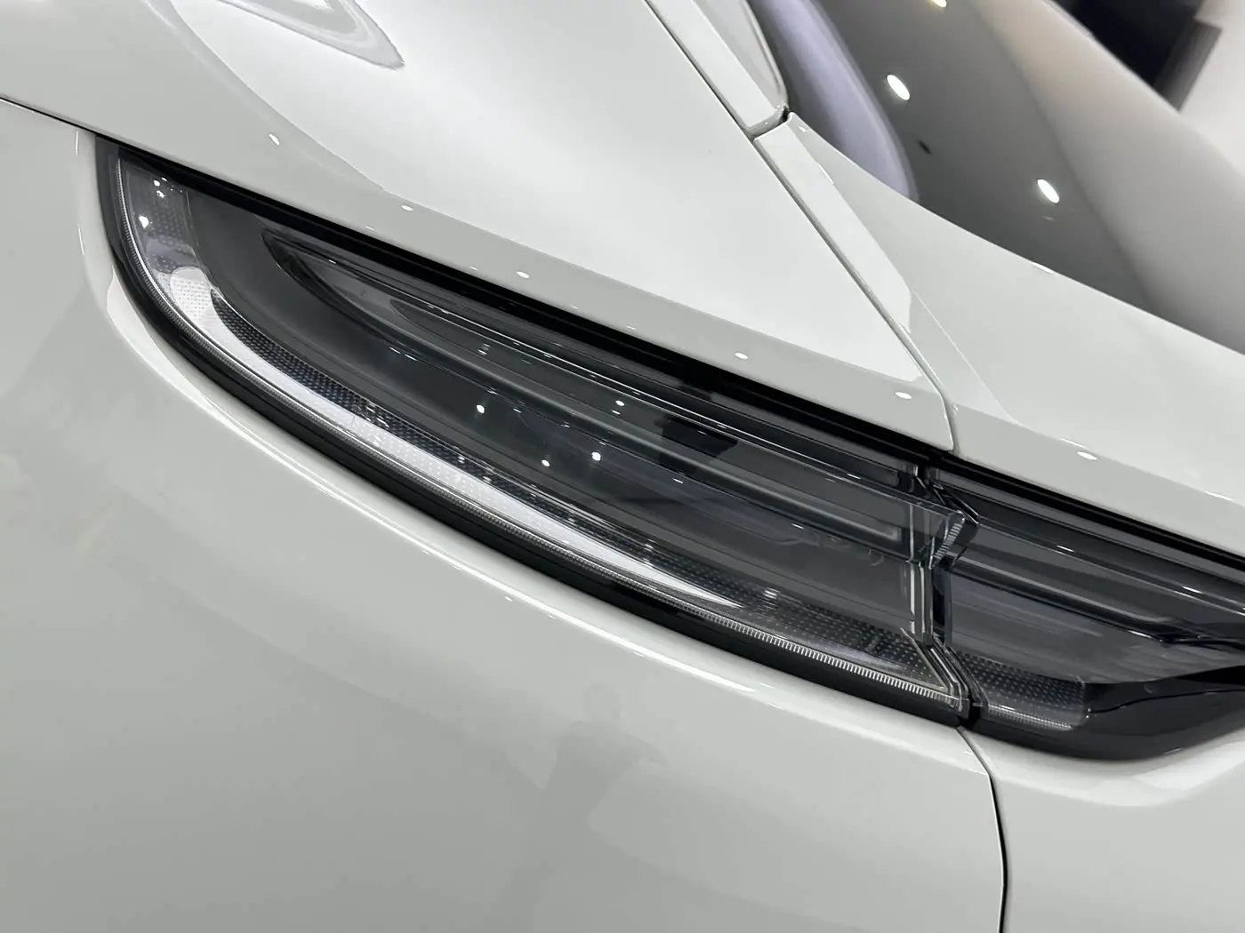 Porsche Panamera 2023 — Фото 20/20