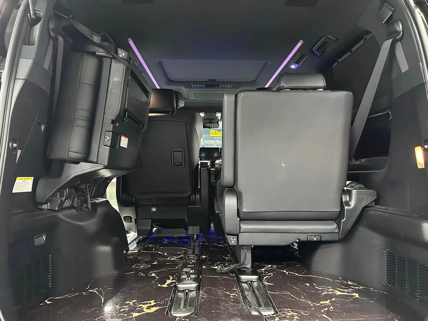 Toyota Vellfire 2020 — Фото 11/20