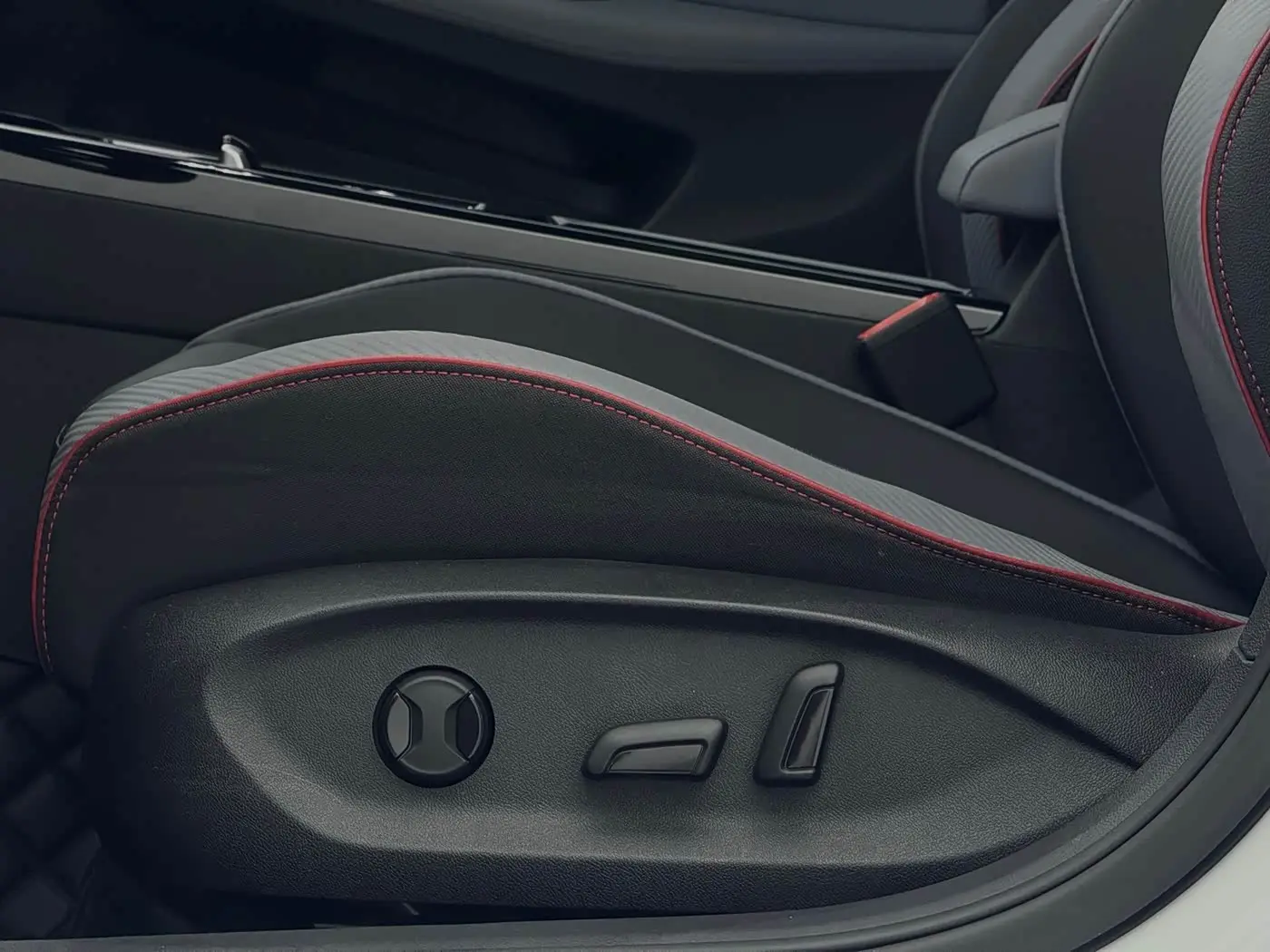 Volkswagen Lamando 2023 — ფოტო 18/20