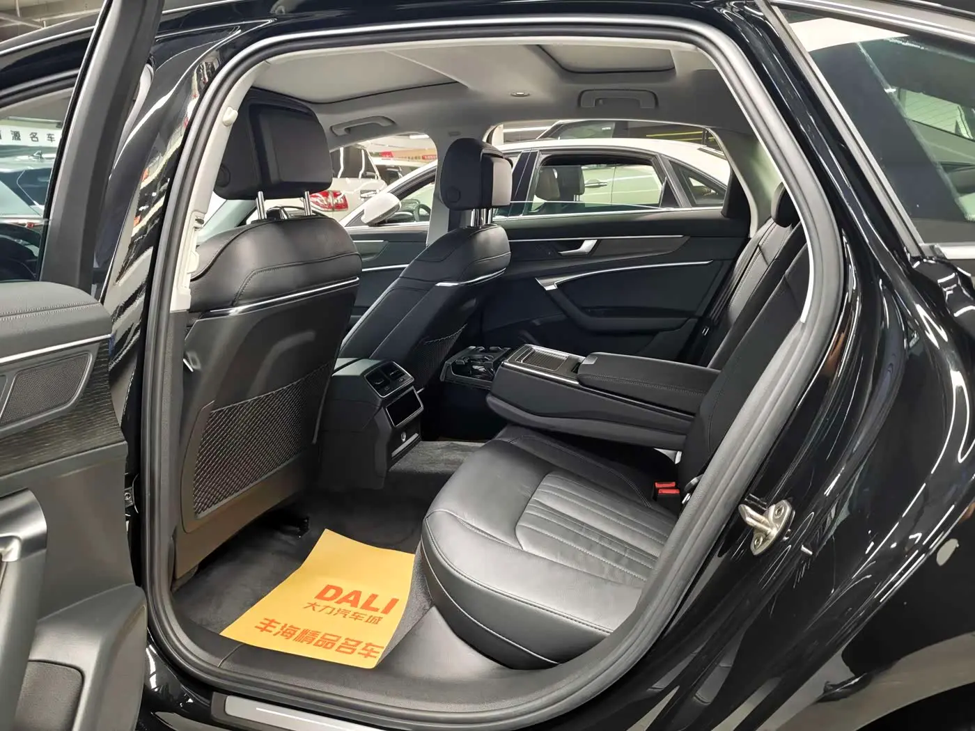 Audi A6L 2022 — Photo 9/13