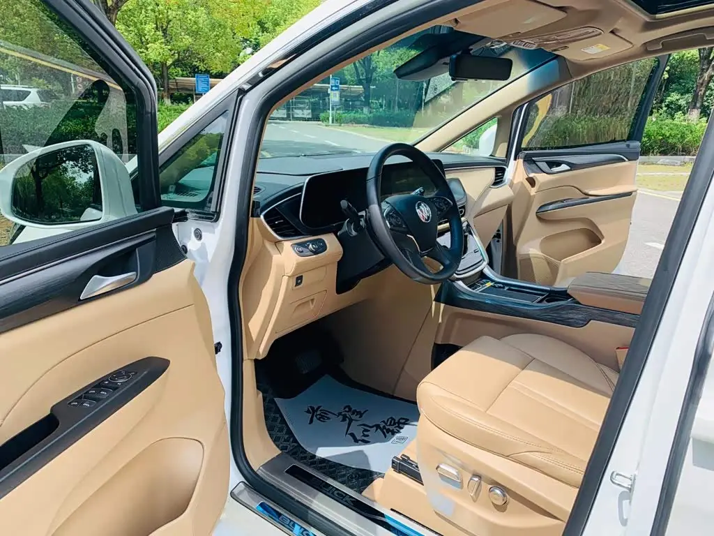 Buick GL8 2021 — Photo 10/20