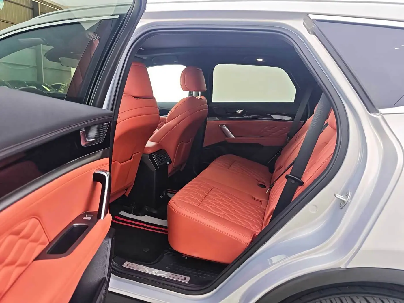 BYD Tang New Energy 2026 — Photo 5/9