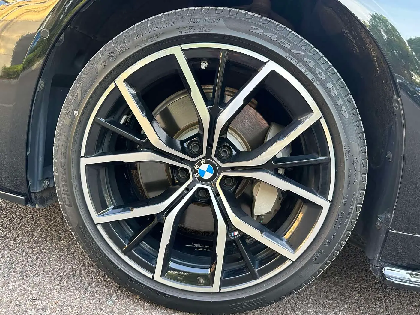 BMW 5 Series 2022 — Photo 10/13