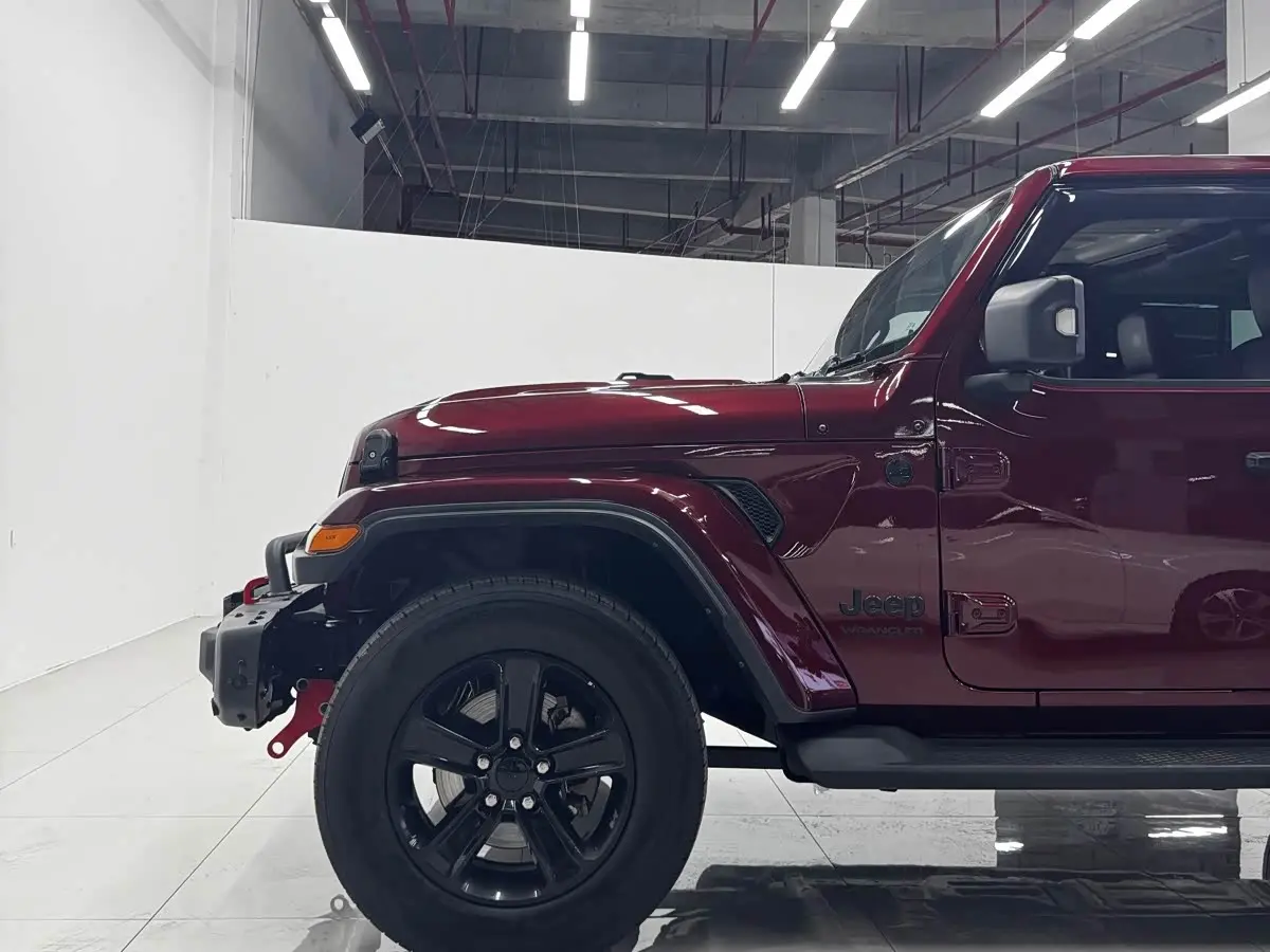 Jeep Wrangler 2024 — Фото 12/18