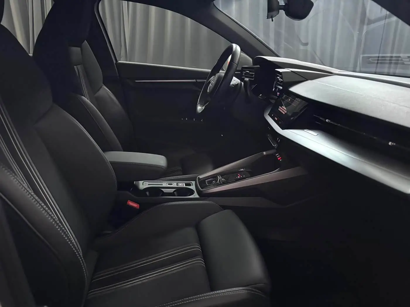 Audi A3 2022 — Photo 8/20