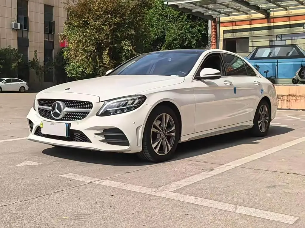 Mercedes-Benz C-Class 2021 — Фото 1/17
