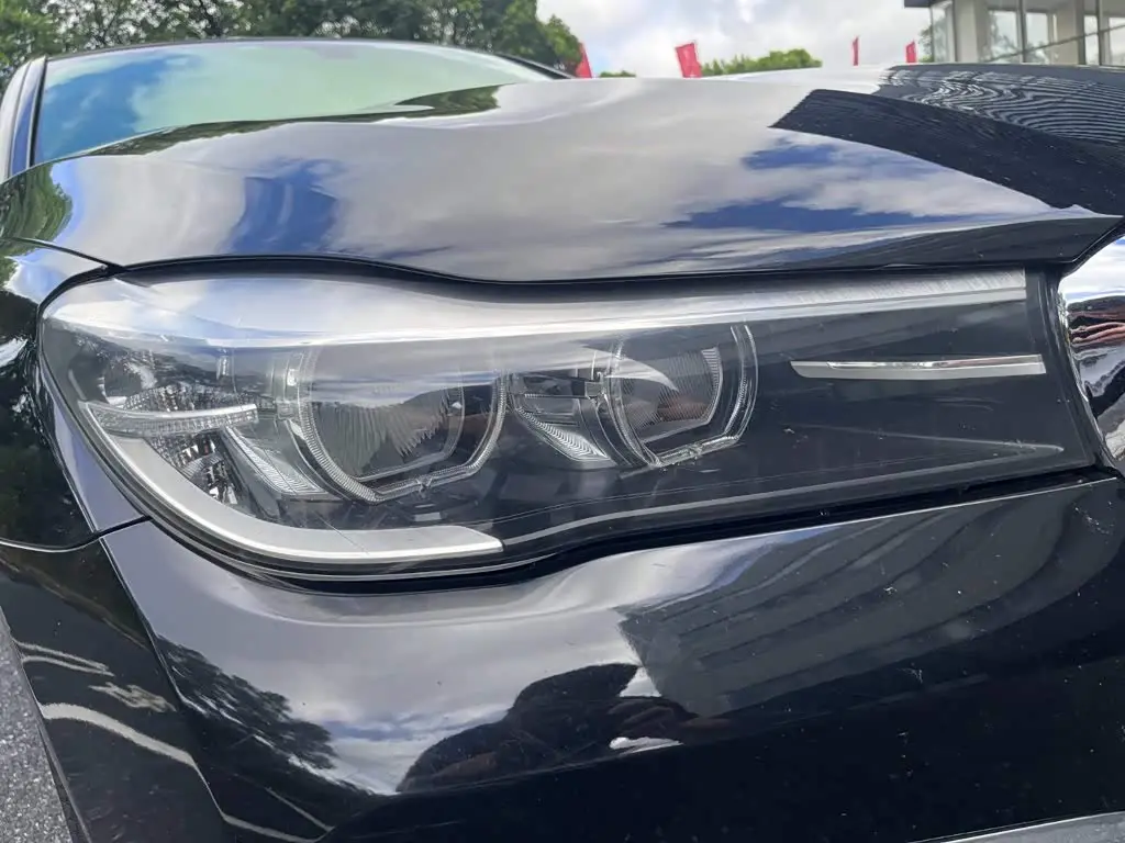 BMW 7 Series 2018 — Photo 15/15