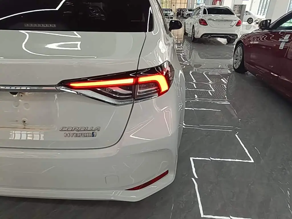 Toyota Corolla 2024 — Şəkil 8/20