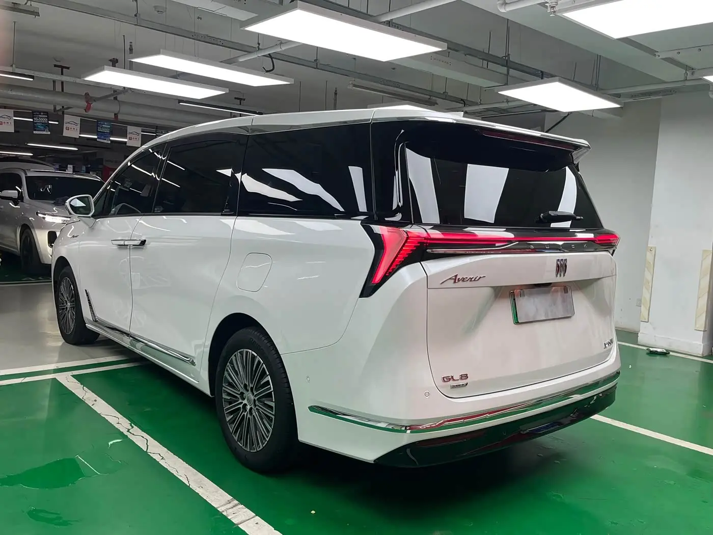 Buick GL8 New Energy 2025 — Photo 5/20
