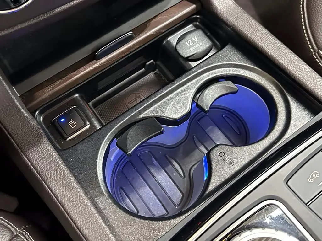 Mercedes-Benz GLE 2016 — Photo 15/15
