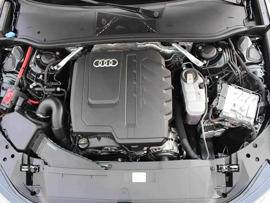 Audi A6L 2024 — Фото 16/17