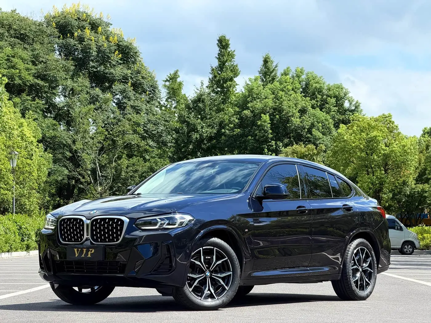 BMW X4 2023 — Фото 1/20