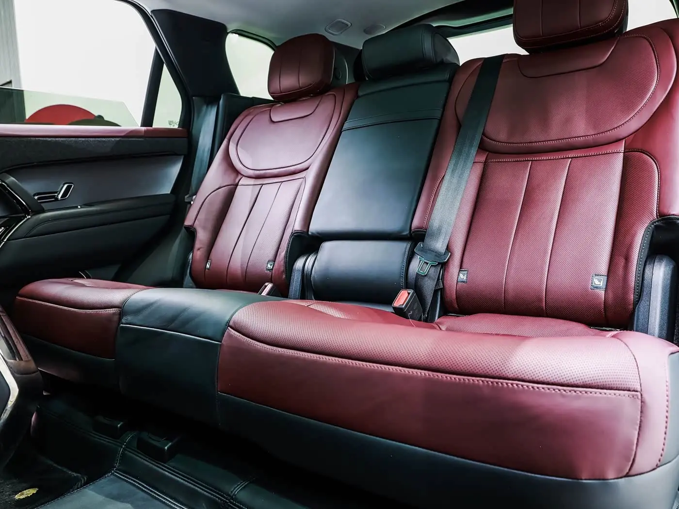 Land Rover Range Rover Sport 2023 — Photo 12/20