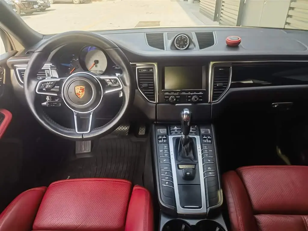 Porsche Macan 2015 — Photo 8/13