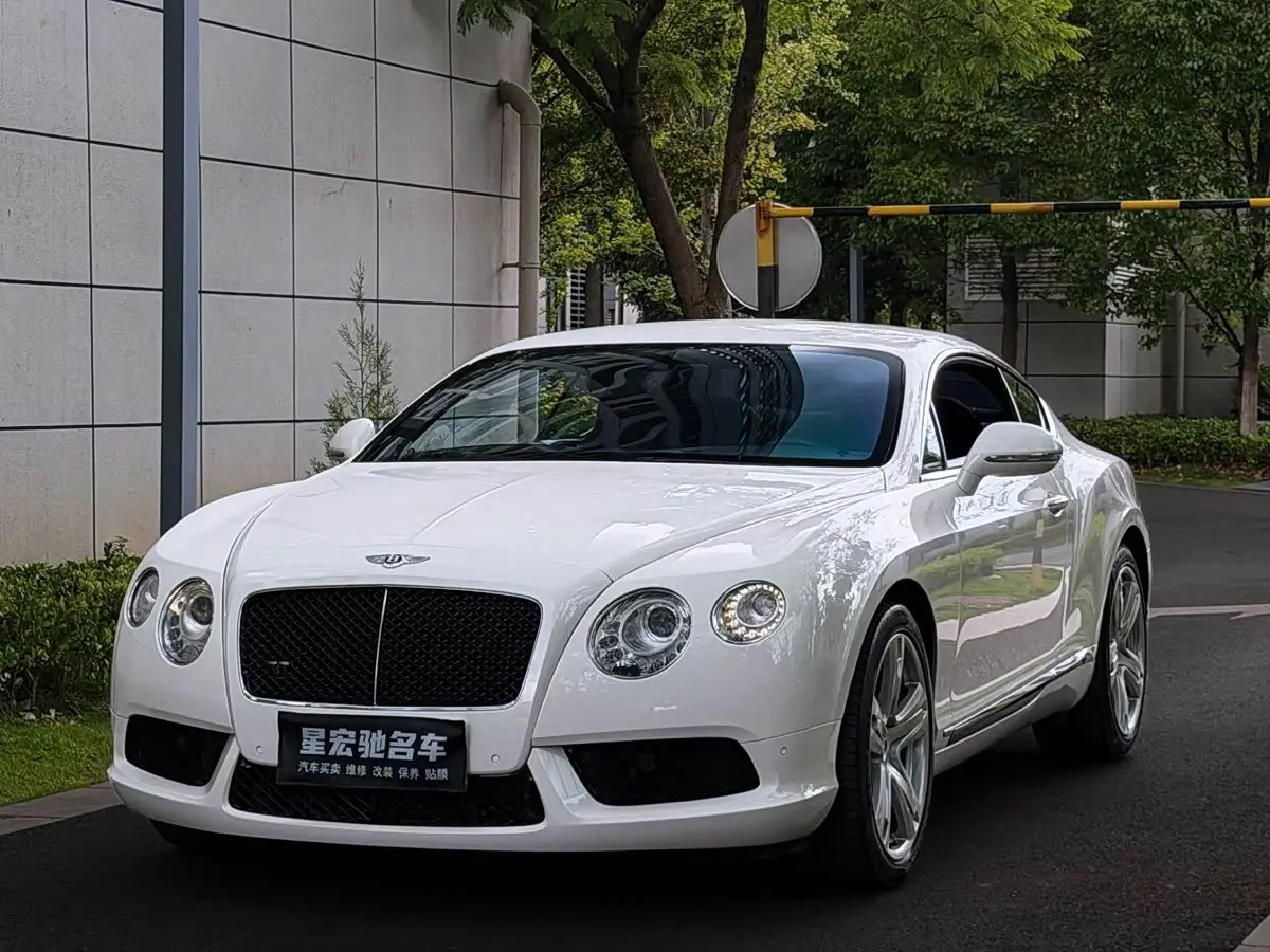 Bentley Continental 2013 — Фото 9/9