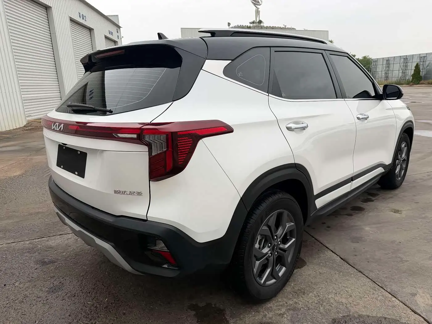 Kia Seltos 2023 — Şəkil 4/15