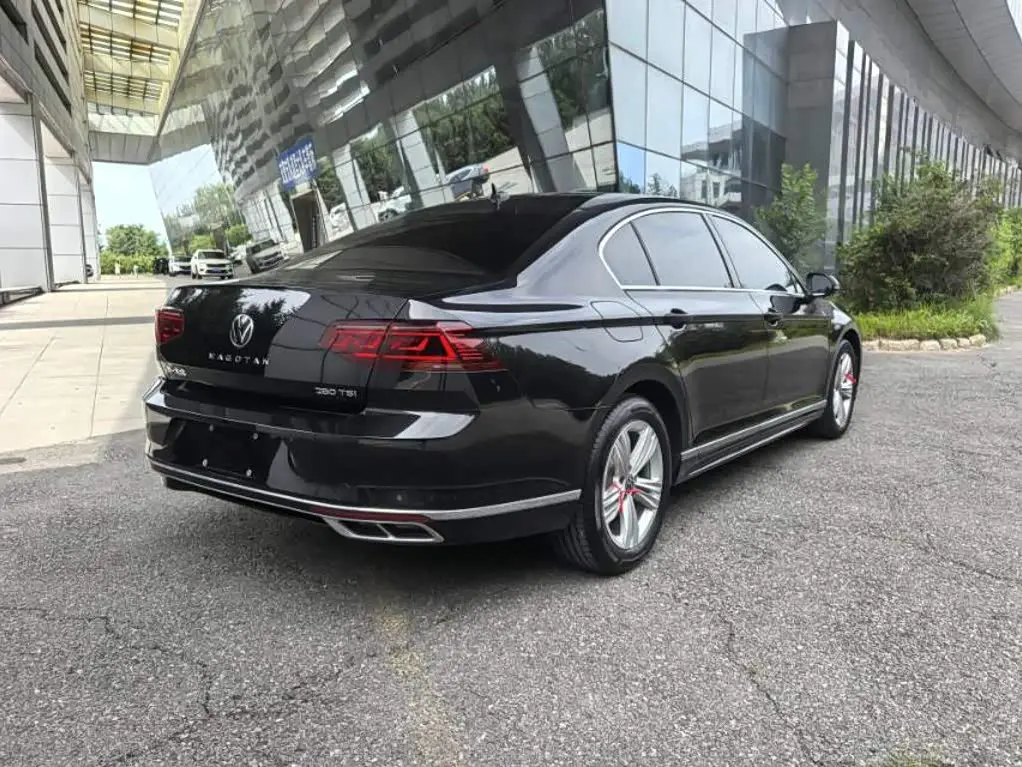 Volkswagen Magotan 2025 — Photo 5/18