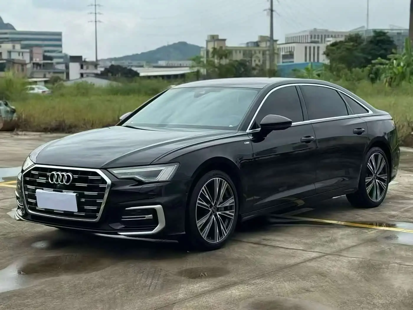 Audi A6L 2023 — Photo 3/9