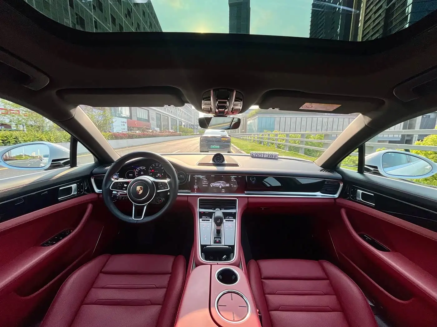 Porsche Panamera 2019 — Photo 11/12