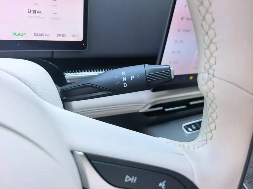Voyah Auto Voyah Dreamer 2025 — Photo 14/20