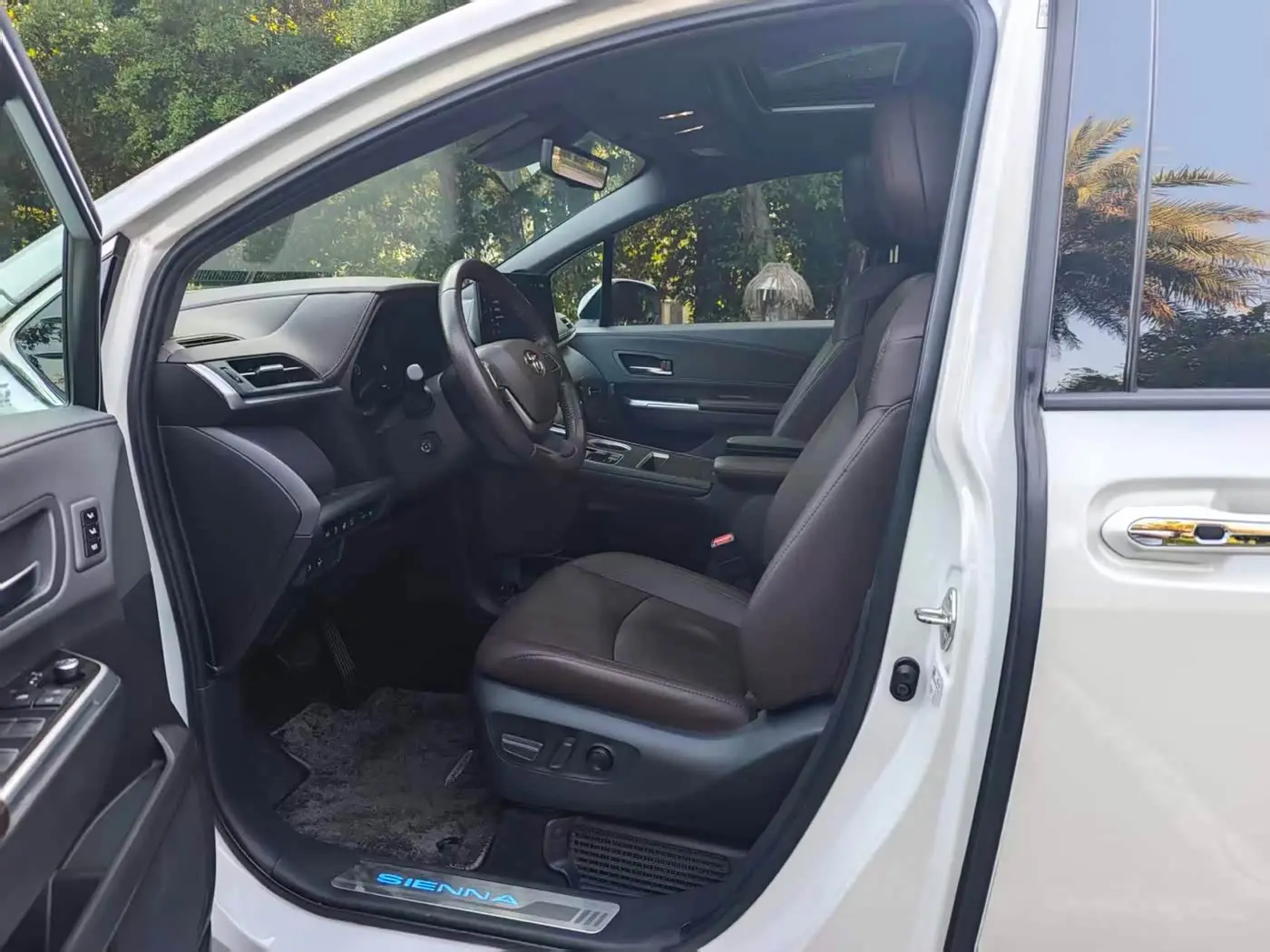 Toyota Sienna 2022 — Şəkil 4/16