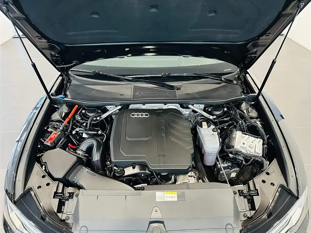 Audi A6L 2024 — Photo 7/15