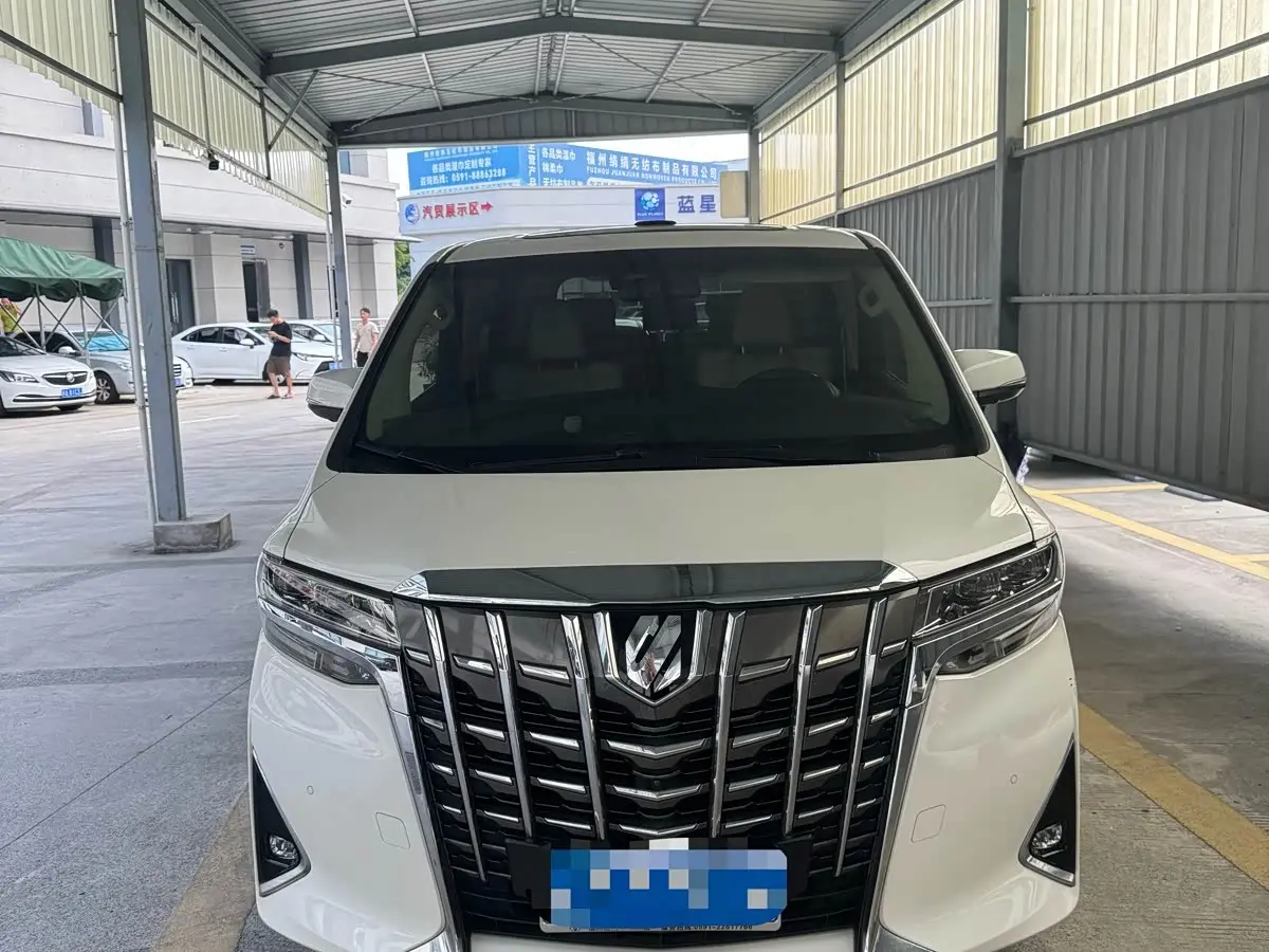 Toyota Alphard 2019 — Photo 2/9