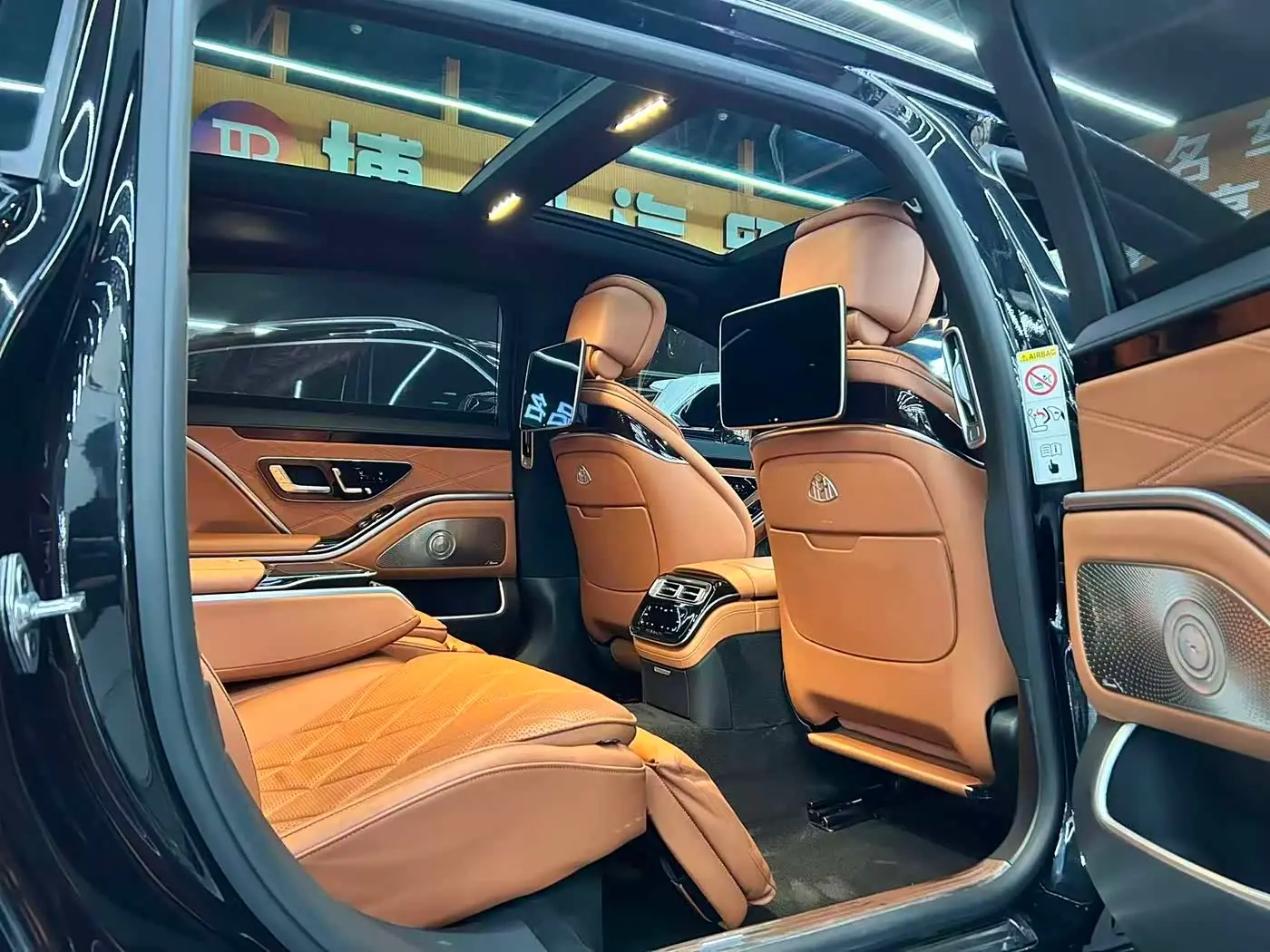 Mercedes-Benz Maybach S-Class 2021 — Фото 14/17
