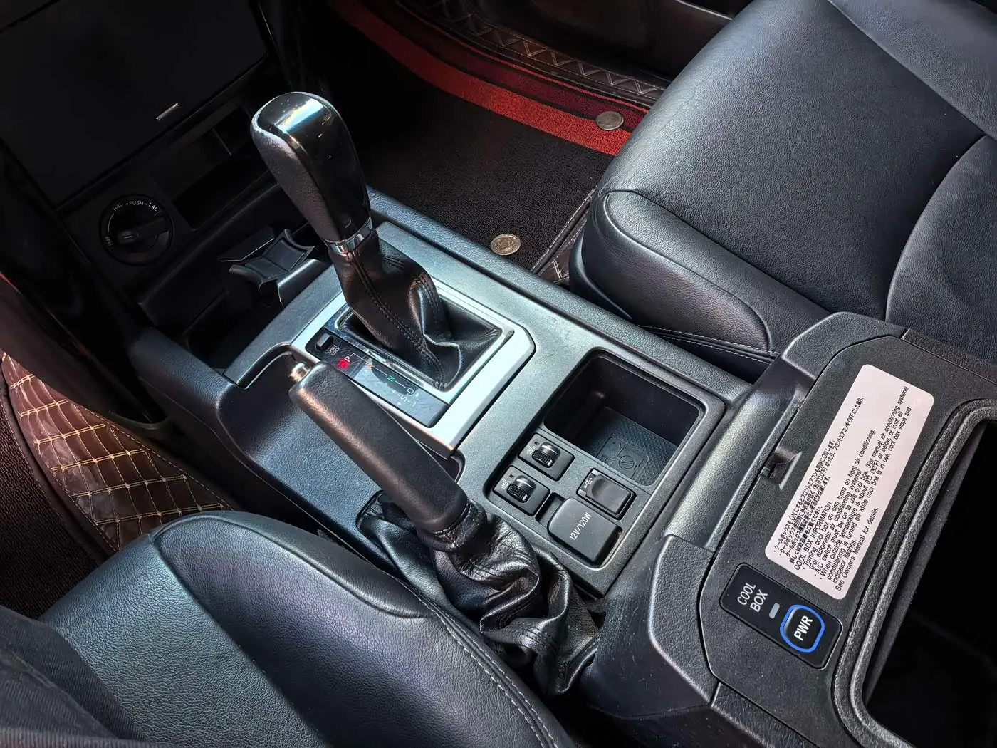 Toyota Prado 2016 — Photo 12/19