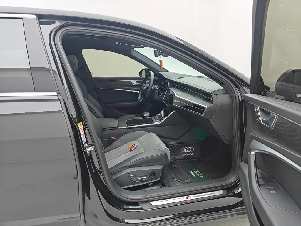 Audi A6L 2025 — Photo 17/20