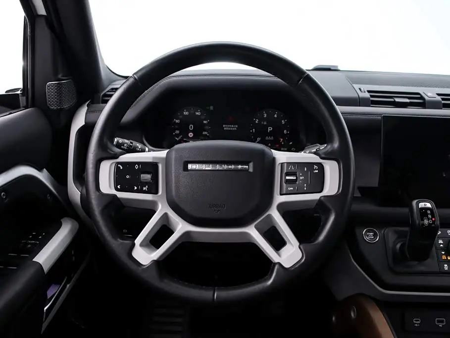 Land Rover Defender 2022 — Фото 7/19