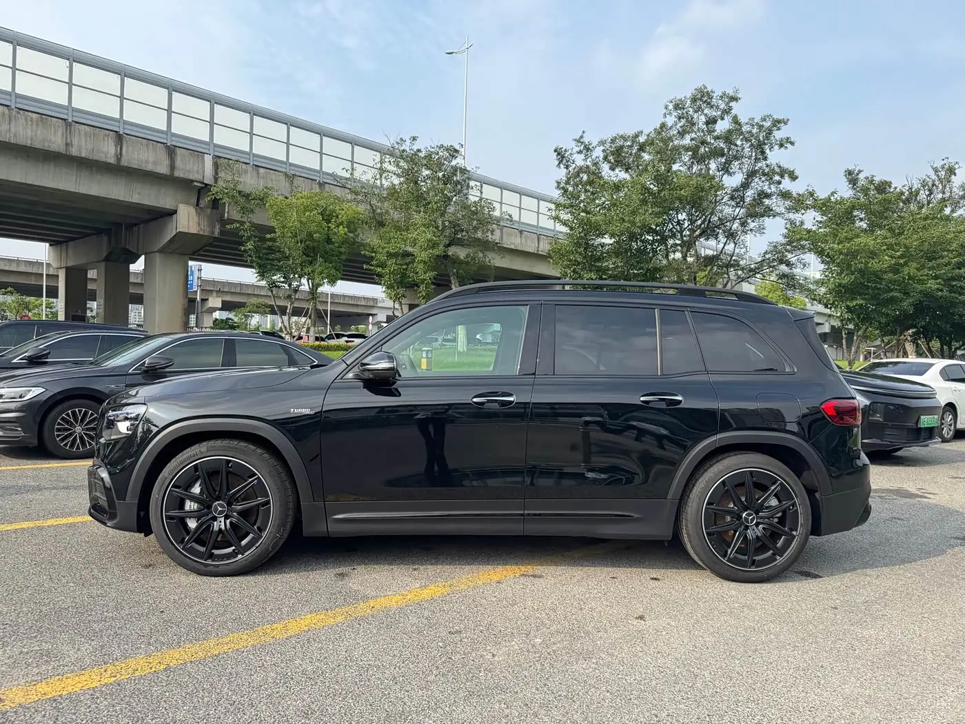 Mercedes-Benz GLB AMG 2026 — Photo 5/19