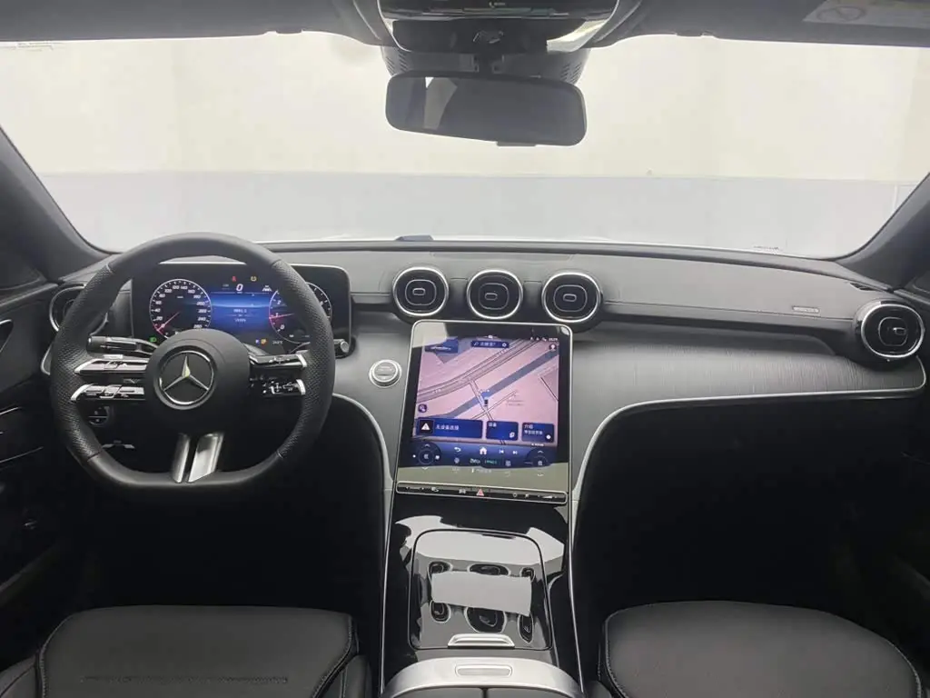 Mercedes-Benz C-Class 2025 — Фото 13/20