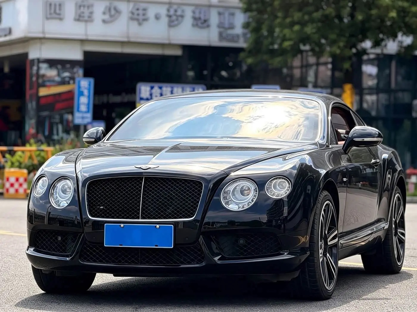 Bentley Continental 2013 — Şəkil 2/9