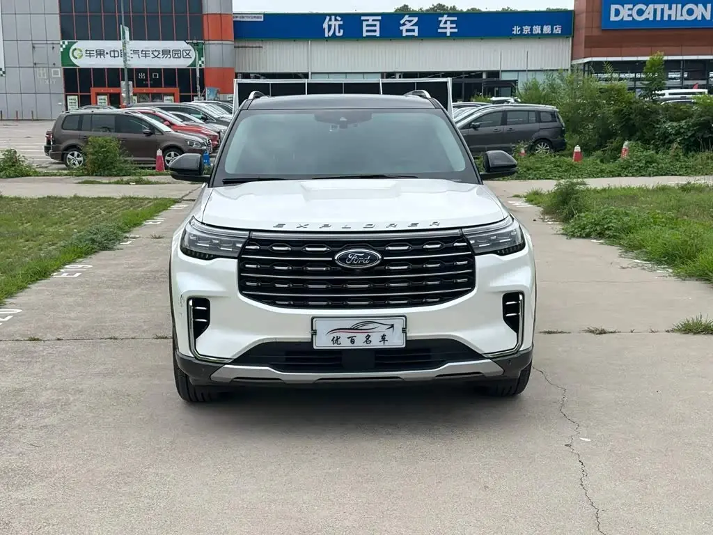 Ford Explorer 2024 — ფოტო 2/20