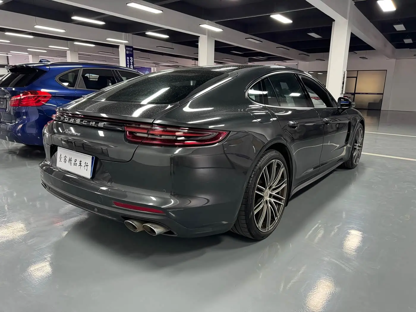 Porsche Panamera 2018 — Фото 10/12