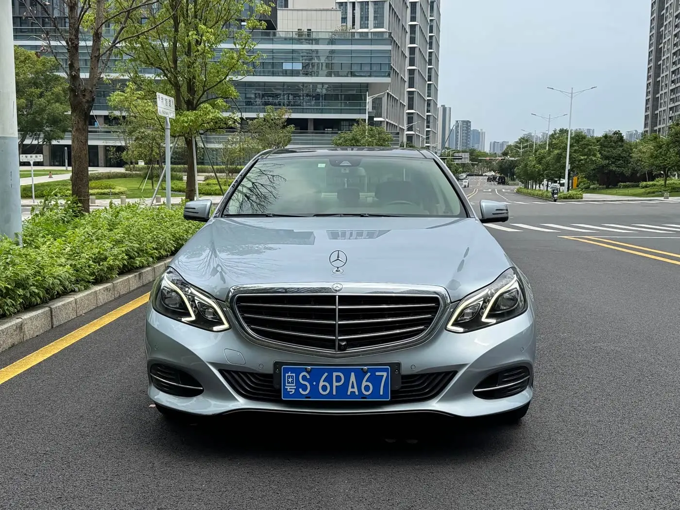 Mercedes-Benz E-Class 2014 — Фото 2/14