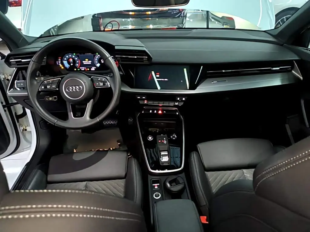 Audi A3 2021 — Şəkil 10/20