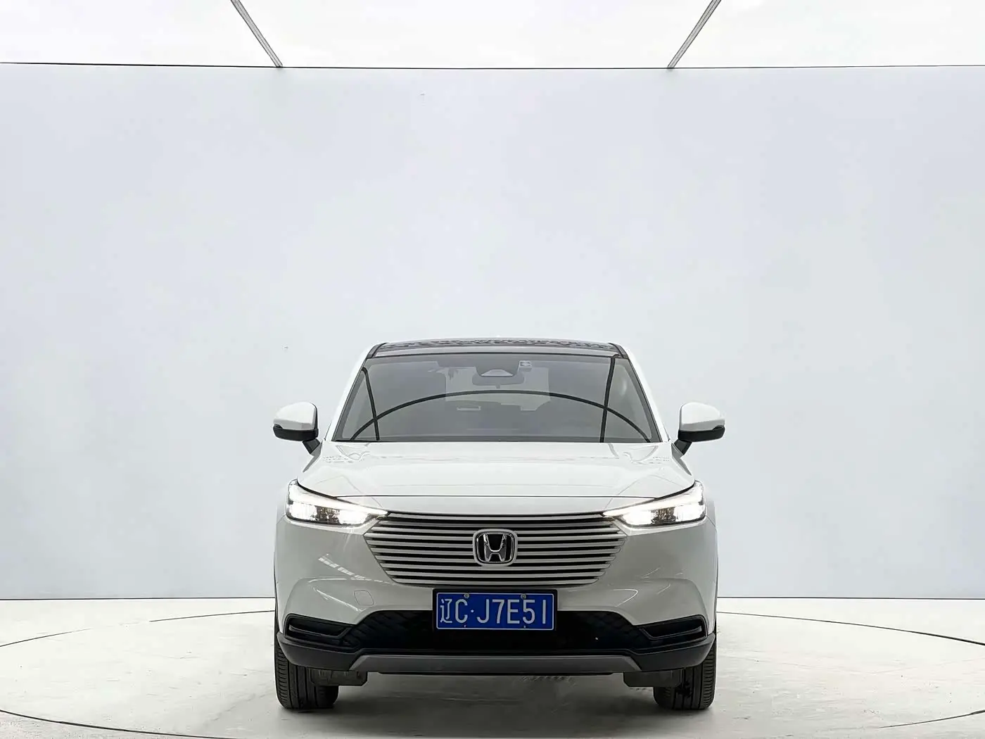 Honda Vezel 2023 — Photo 2/20